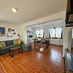 بيت للعطل Casa Marisa With Heated Pool & Garden