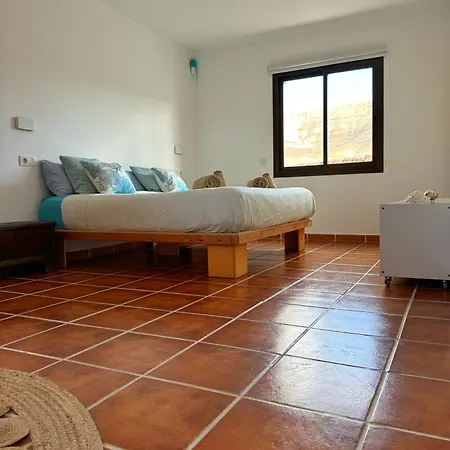 Casa Marisa With Heated Pool & Garden * ティンダヤ