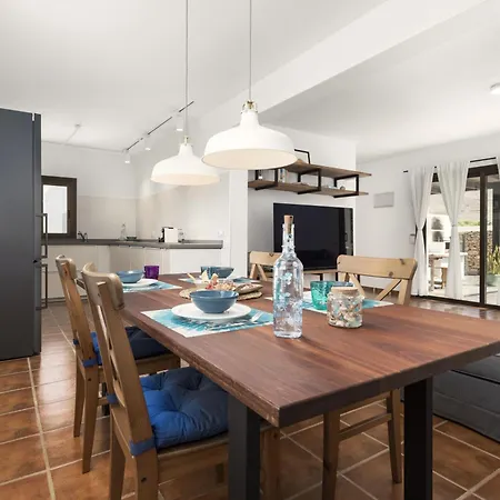 度假居 Casa Marisa With Heated Pool & Garden 廷达亚