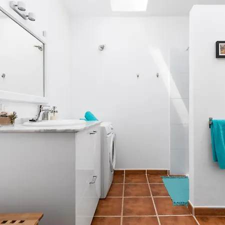 Casa Marisa With Heated Pool & Garden Dom wakacyjny Tindaya