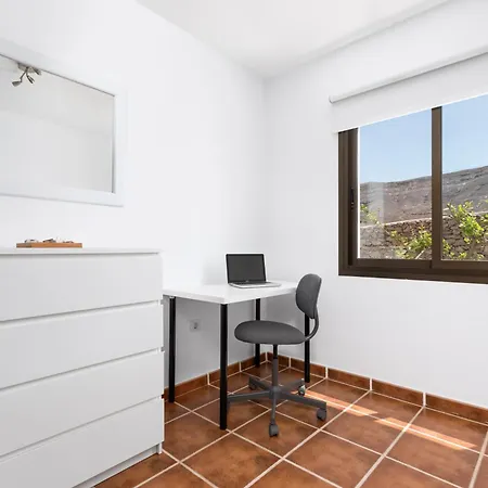 Dom wakacyjny Casa Marisa With Heated Pool & Garden Tindaya