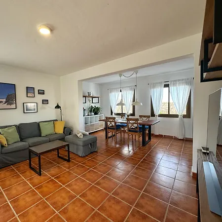 Σπίτι διακοπών Casa Marisa With Heated Pool & Garden