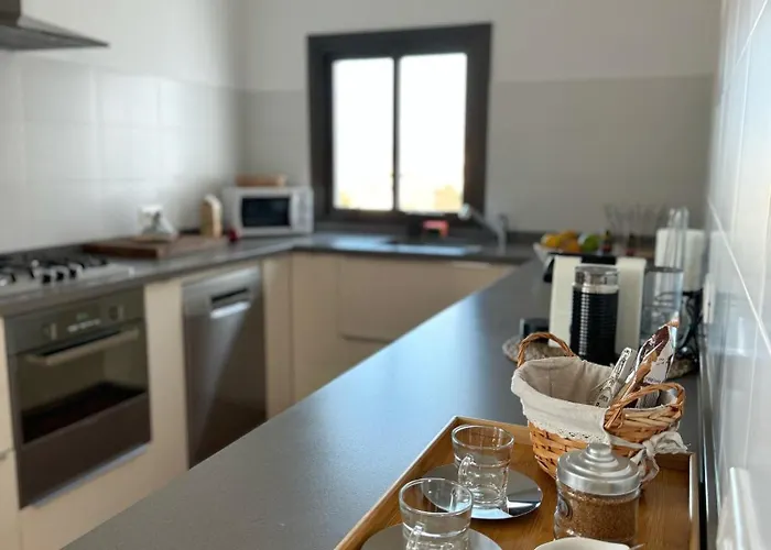 Casa Marisa With Heated Pool & Garden Dom wakacyjny